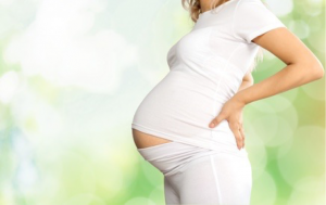 Femme enceinte osteopathe